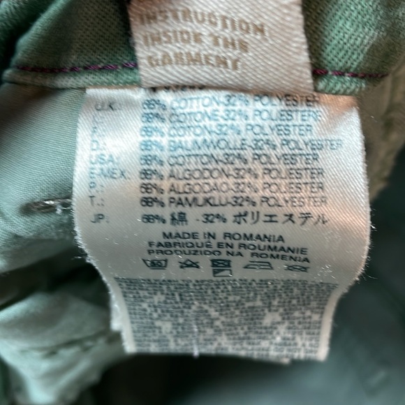 Diesel Vintage Low rise Green Cut-Off Jean Shorts, midi, 27 - Picture 7 of 9